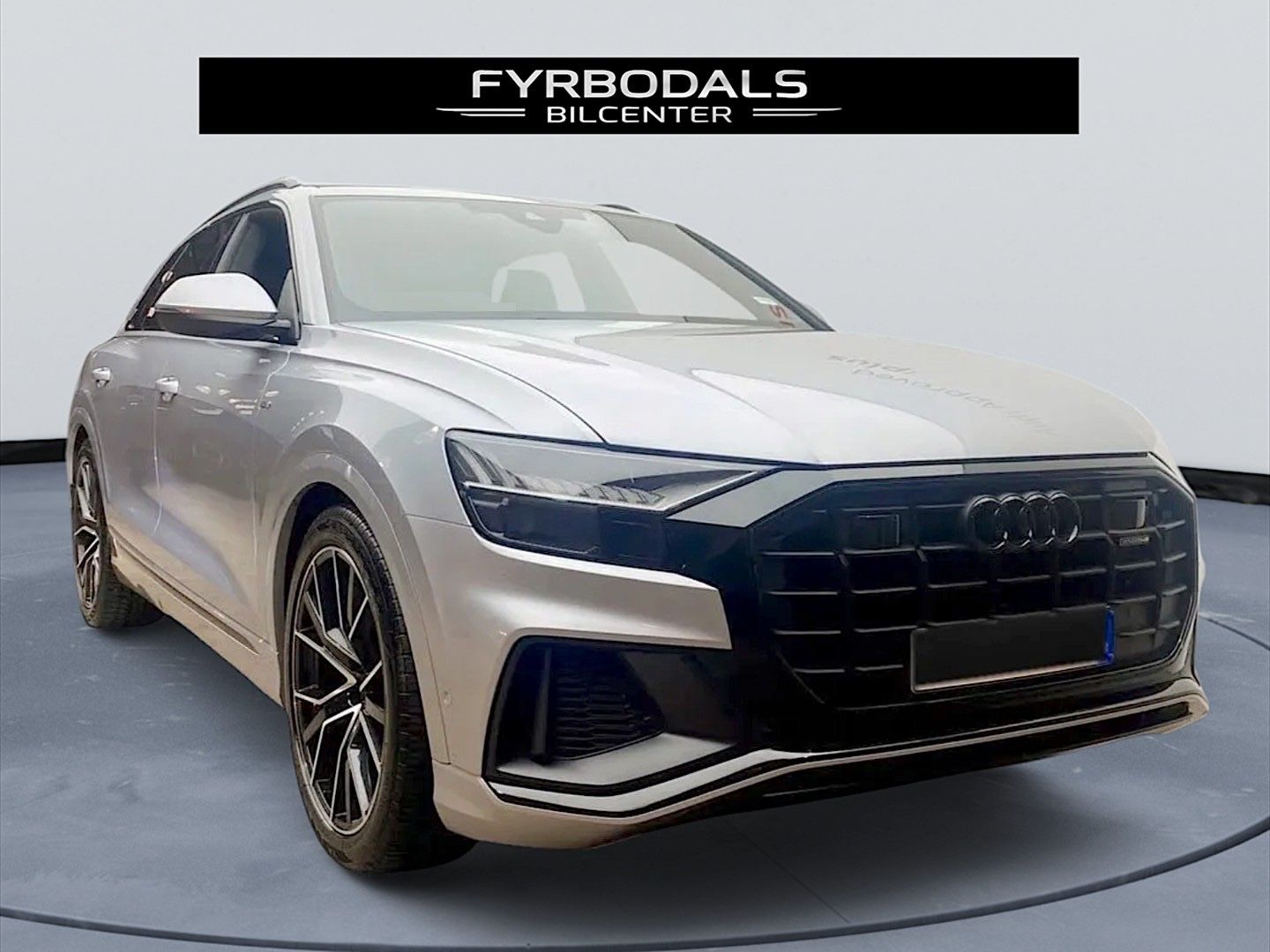 Audi Q8 55 TFSI Quattro 340HP S-LINE HD-Matrix *VAT*
