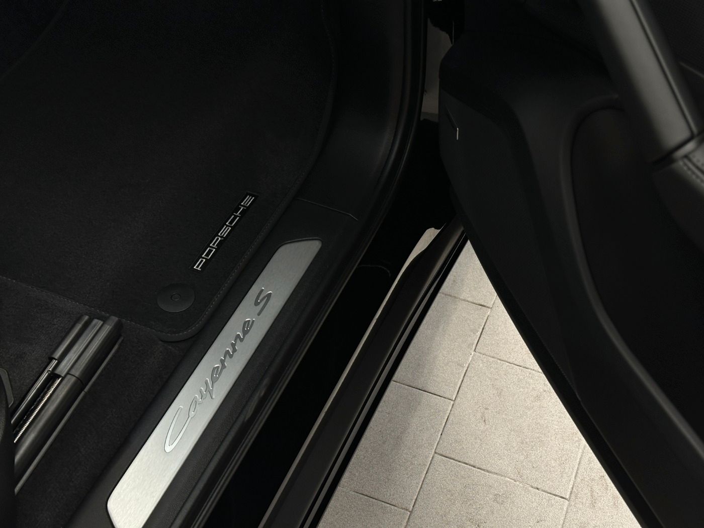 Porsche Cayenne S E-Hybrid Coupé AHK PANO BOSE