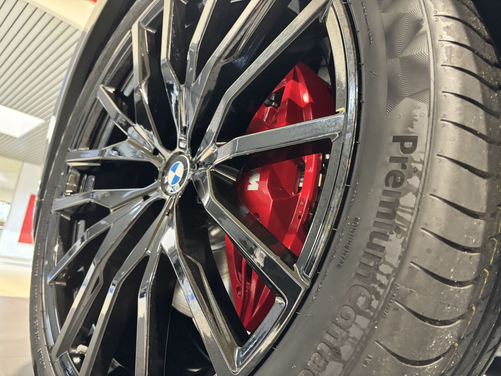 BMW X6 xDrive40d M SportPro B&W PANO HUD 360° AHK DA