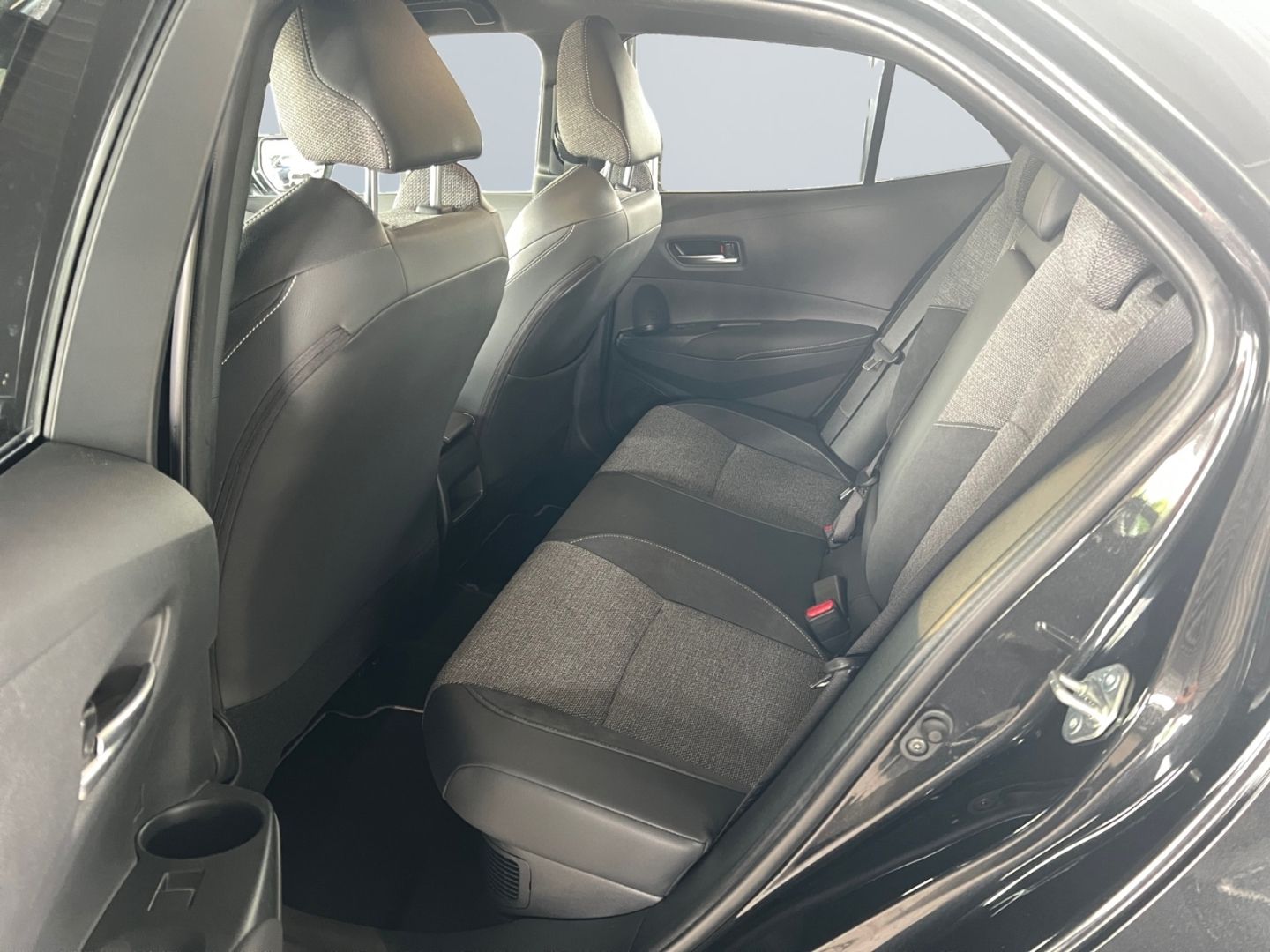 Toyota Corolla 1.8 Hybrid Teamplayer *LED*ACC*CAM*SHZ*