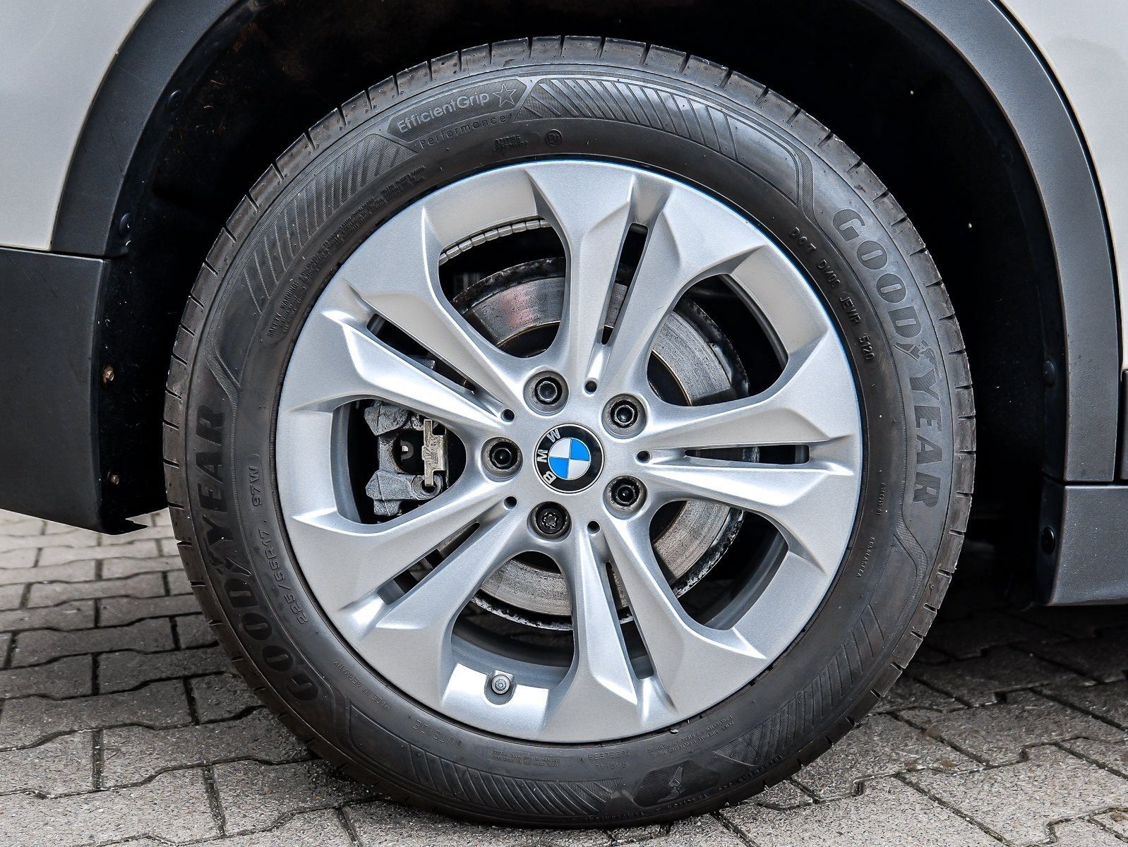 BMW X1 xDrive25e - Samsaru's Car Outlet