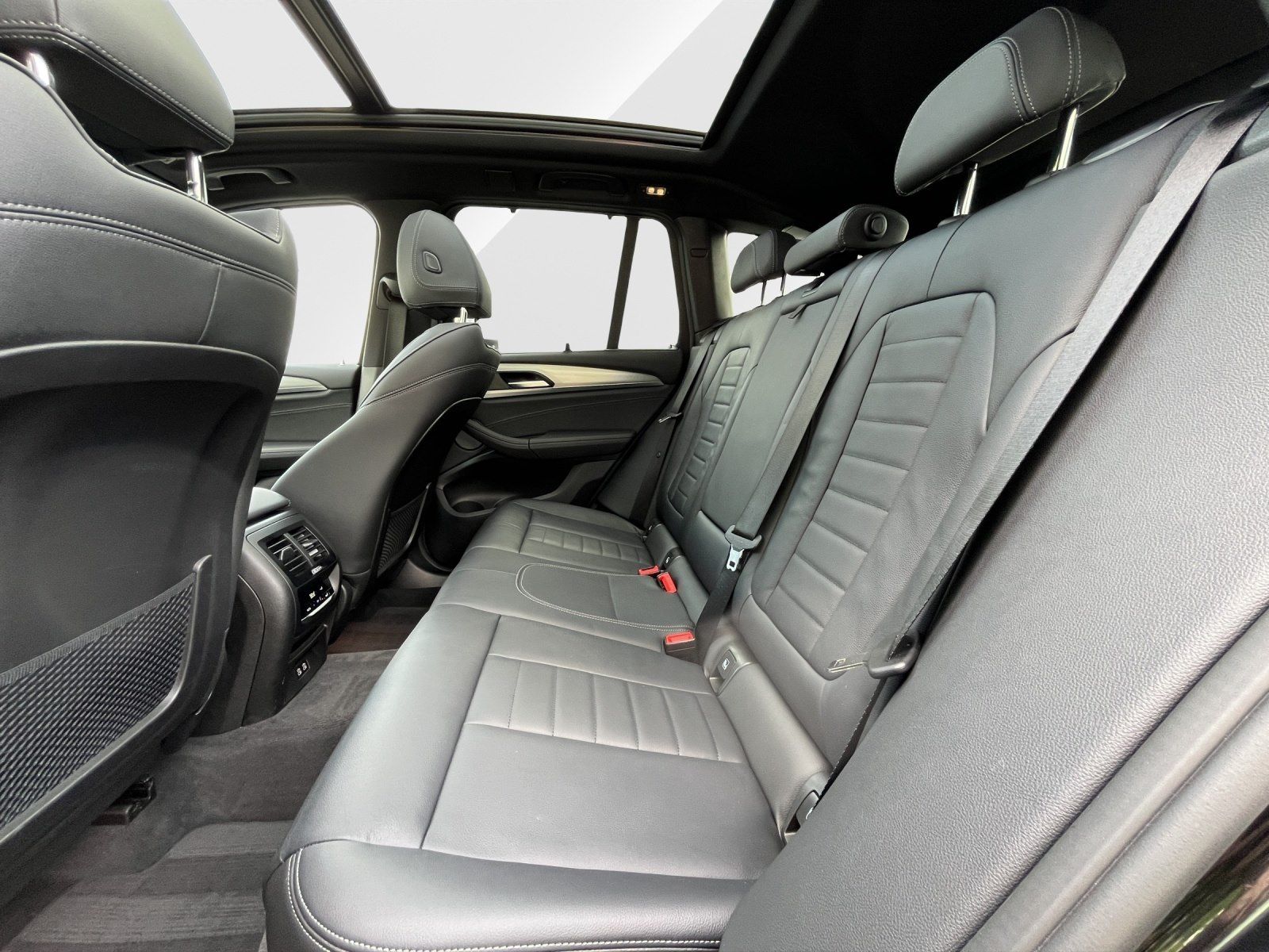 BMW X3 xDrive20d M Sport - Samsaru's Car Outlet