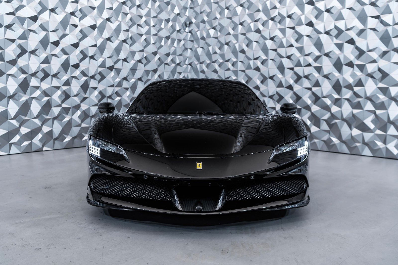 Ferrari SF90 Spider Assetto Fiorano - Samsaru's Car Outlet