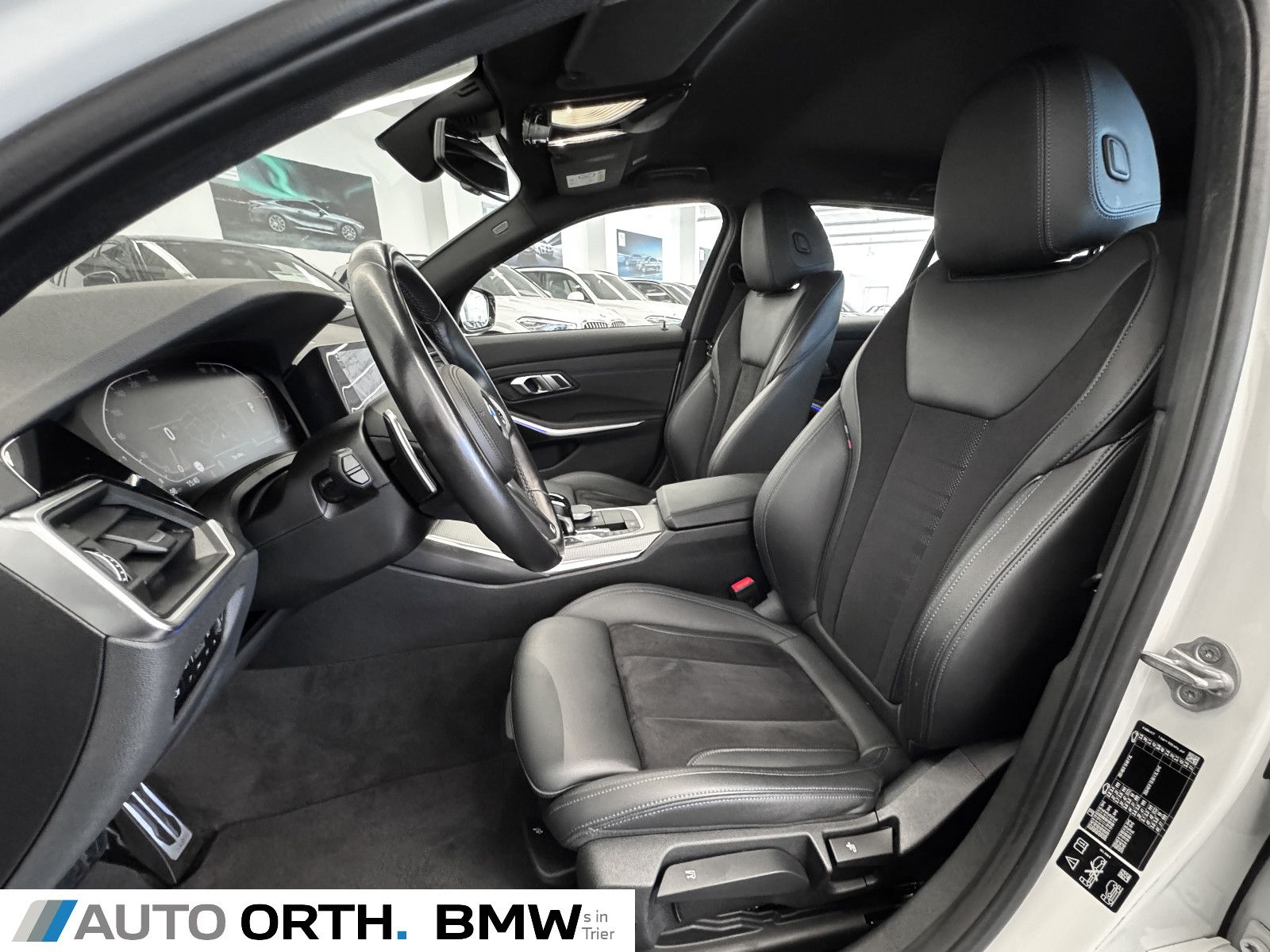 BMW 330i xDrive Touring M-Sport - Samsaru's Car Outlet