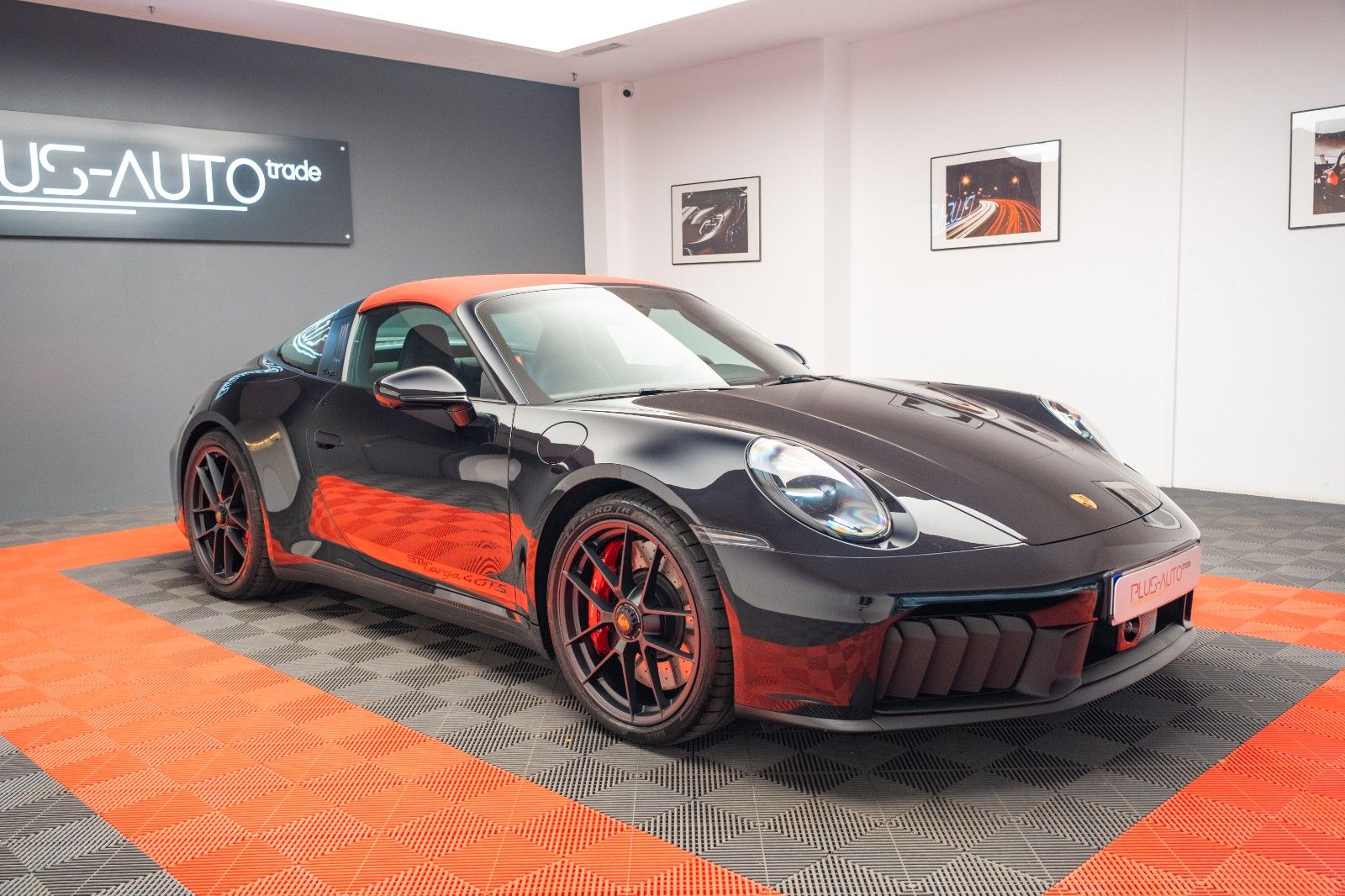 Porsche 911 Targa 4 GTS T-Hybrid