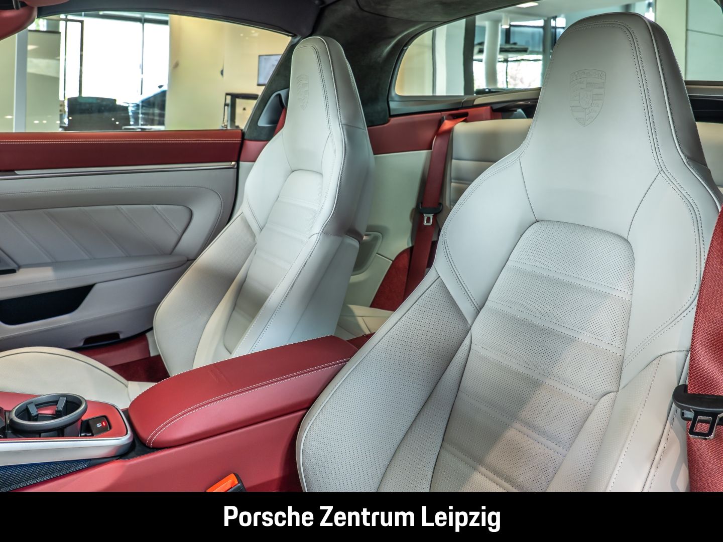 Porsche 992 911 Targa 4 GTS HD Exclusive Manufaktur Burm