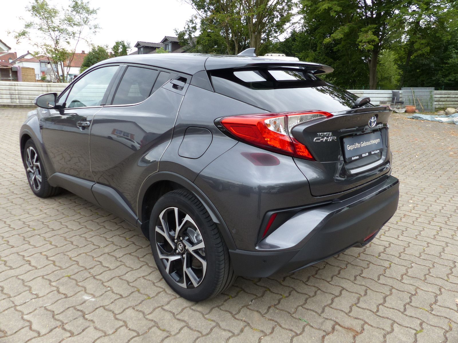 Toyota C-HR 1.8 VVT-i Hybrid Club - Samsaru's Car Outlet