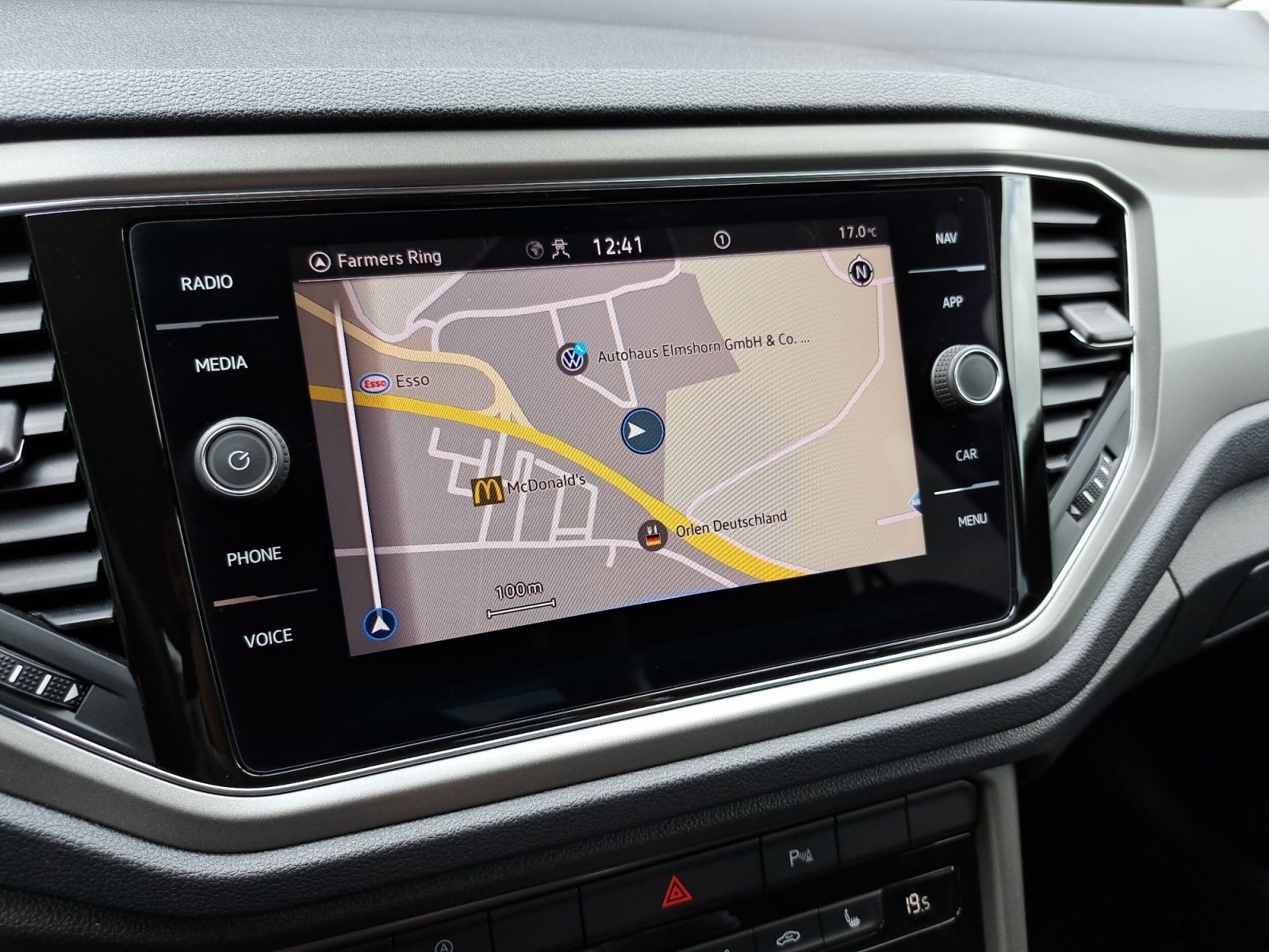 Volkswagen T-Roc Style 1.5 TSI DSG - Samsaru's Car Outlet