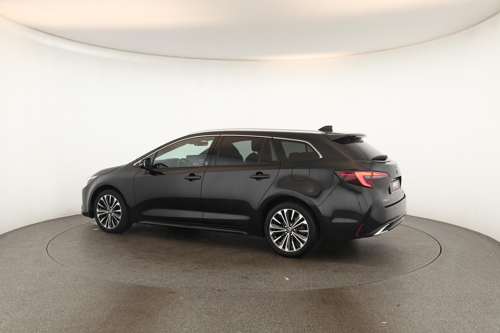 Toyota Corolla Touring Sports 1.8 CVT Team D Navi Kam