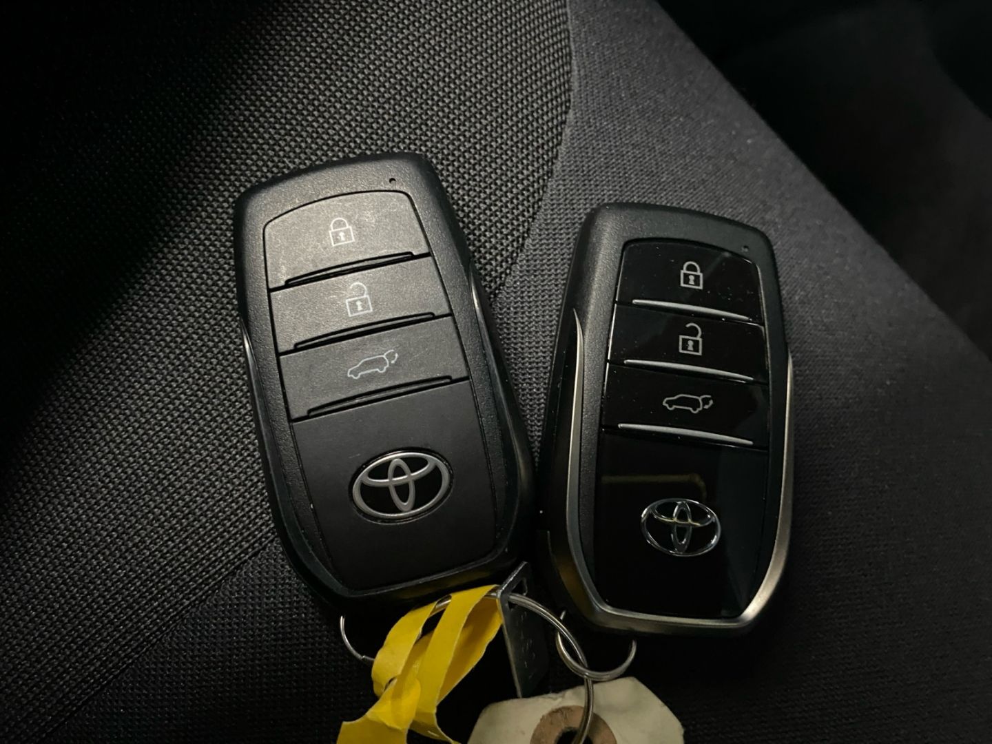 Toyota C-HR 1.8 Hybrid Team D *LED*ACC*CAM*SHZ*CarPlay*