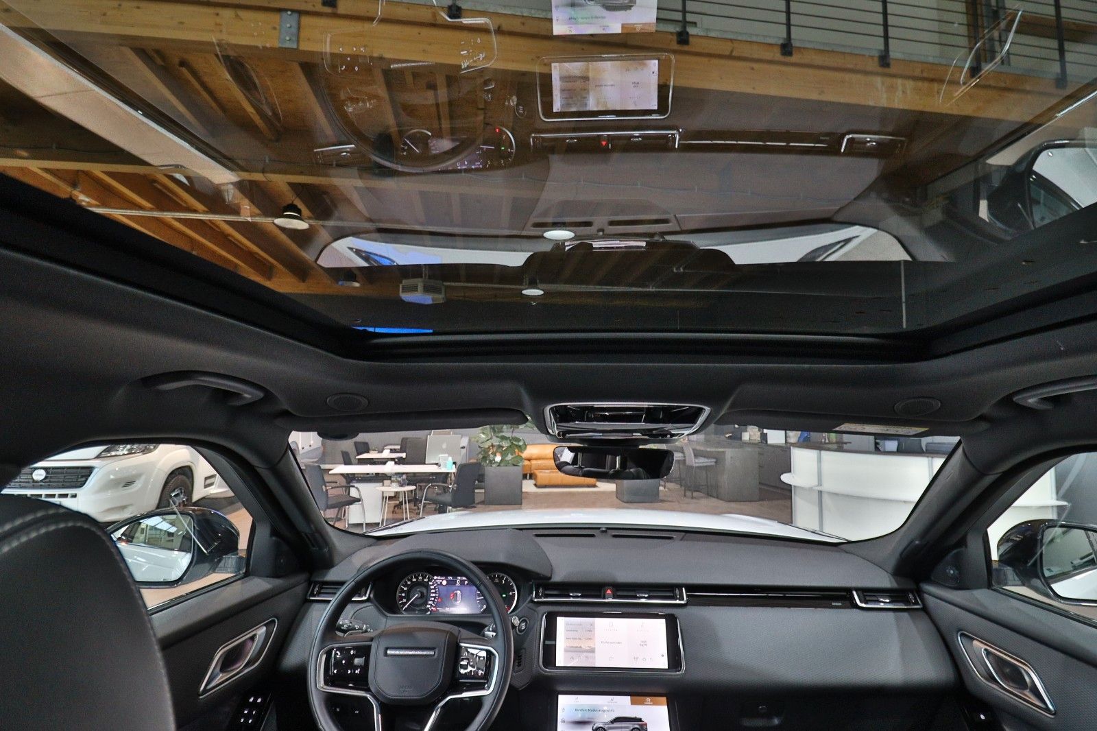 Range Rover Velar 300 R-Dynamic SE - Samsaru's Car Outlet