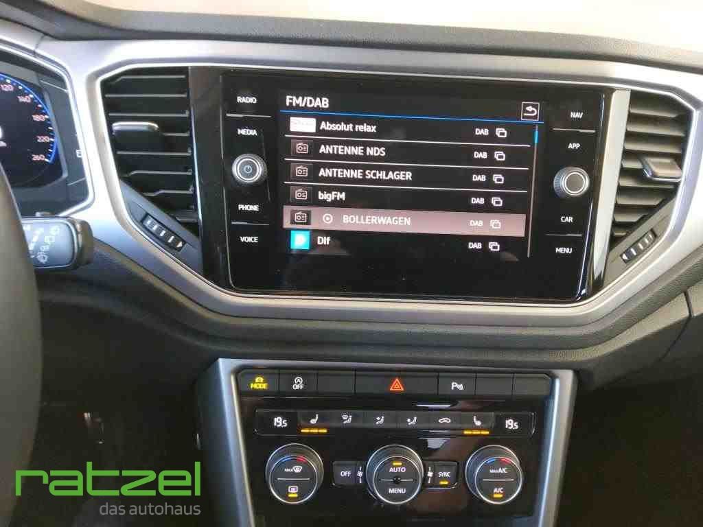 Volkswagen T-Roc Active 1.5 TSI DSG - Samsaru's Car Outlet