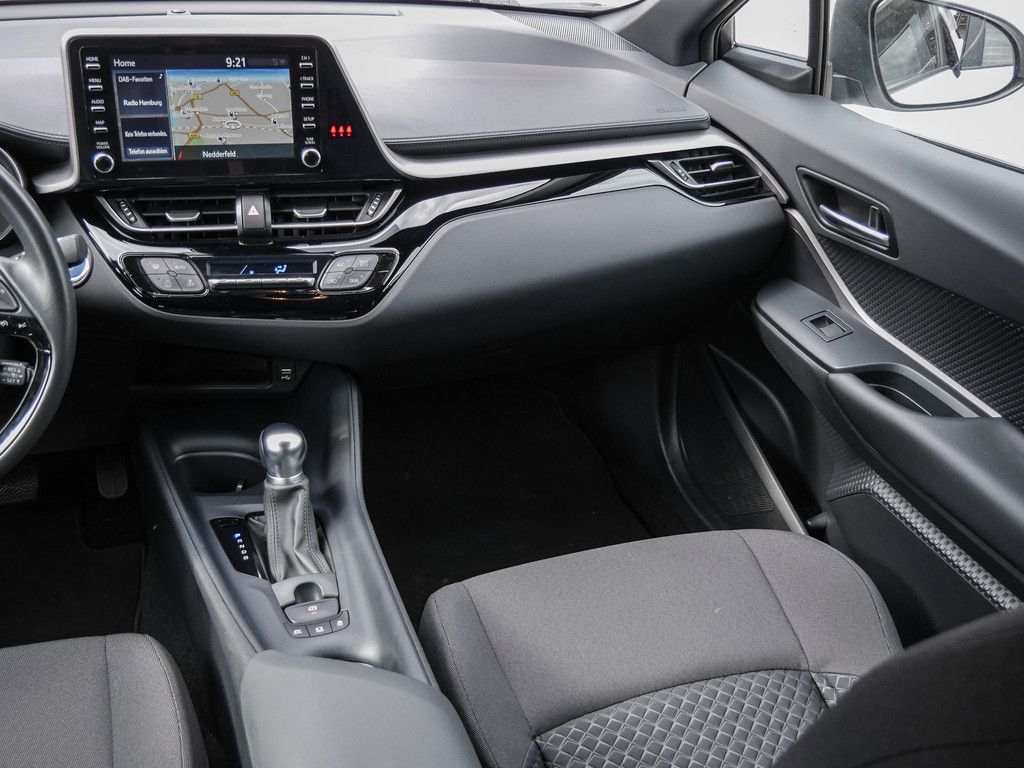Toyota C-HR HYBRID Flow - Samsaru's Car Outlet
