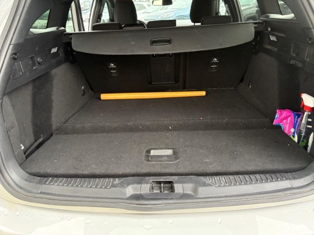 Ford Focus Turnier ST-Line X Automatik AHK-abnehmbar