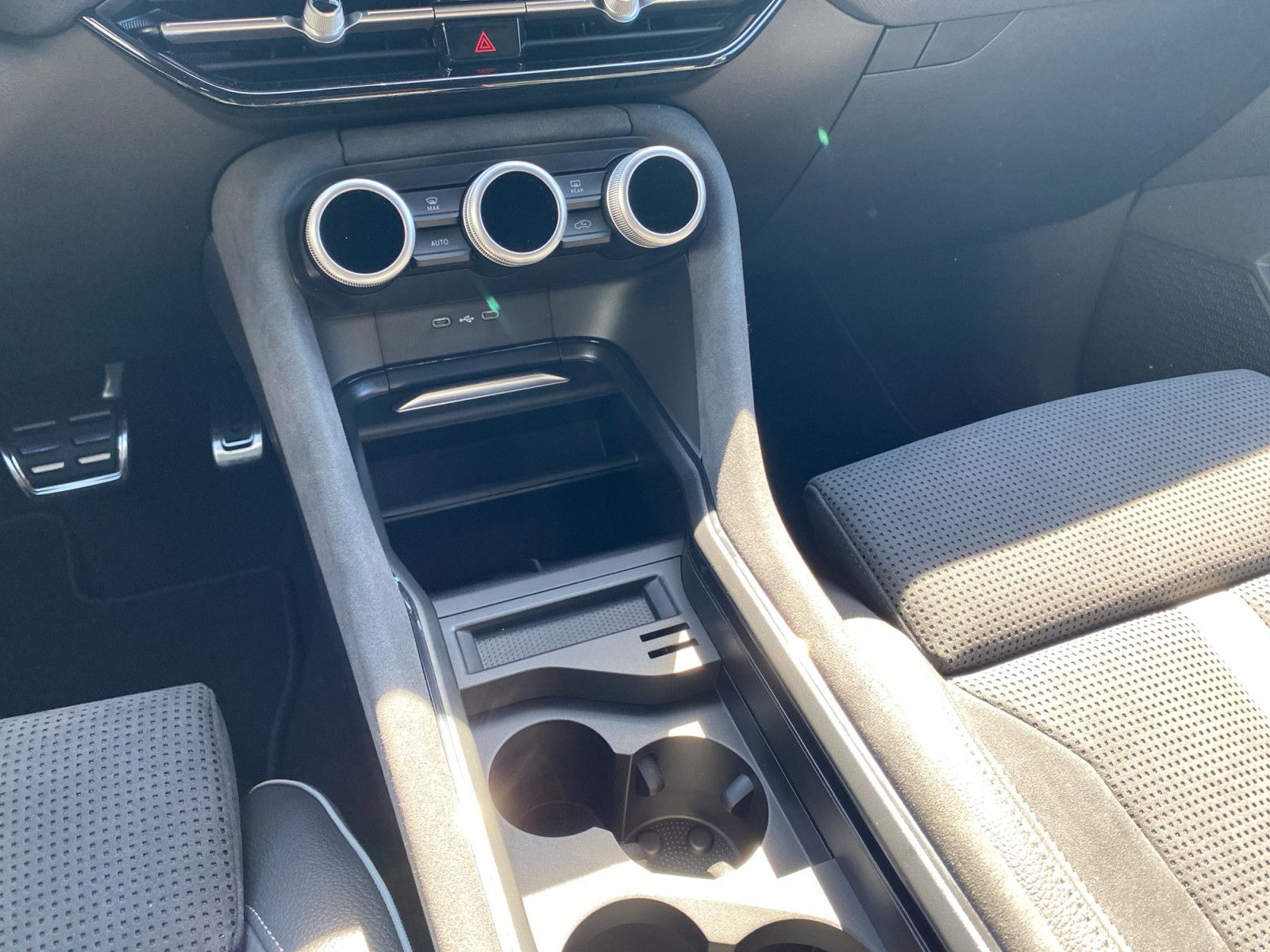 Skoda Kodiaq Sportline 1.5TSI iV ACC Navi Komfort Plus