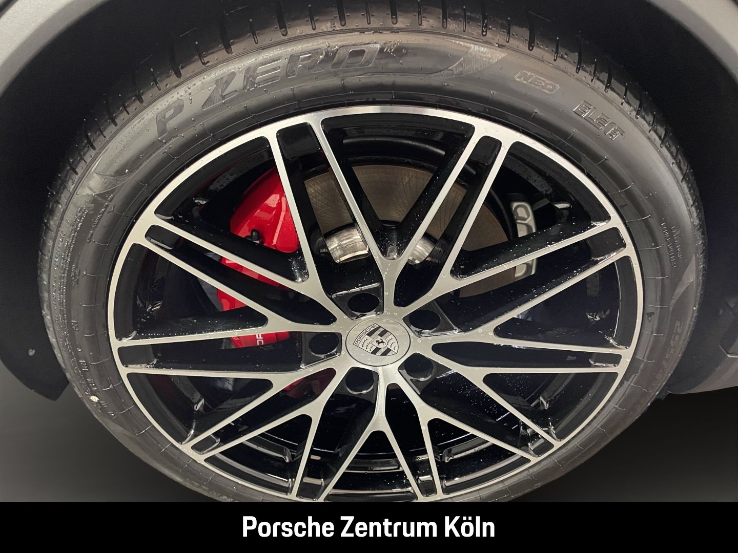 Porsche Macan 4S Electric - Samsaru's Car Outlet