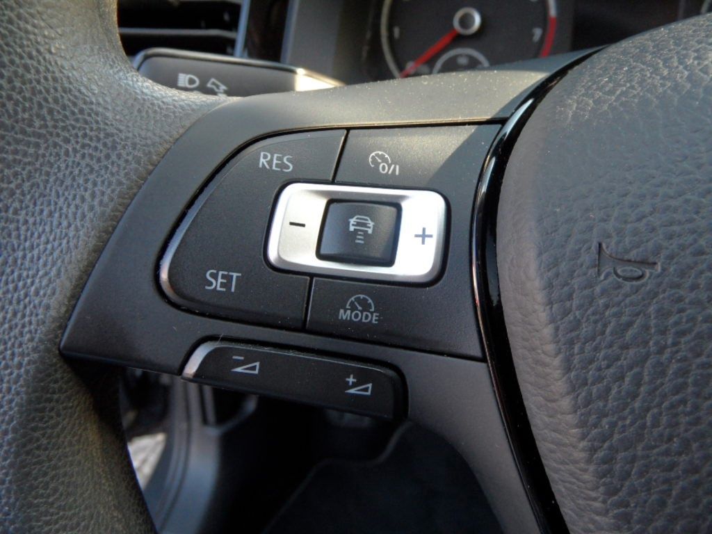Volkswagen Polo 1.0 TSI Comfortline - Samsaru's Car Outlet