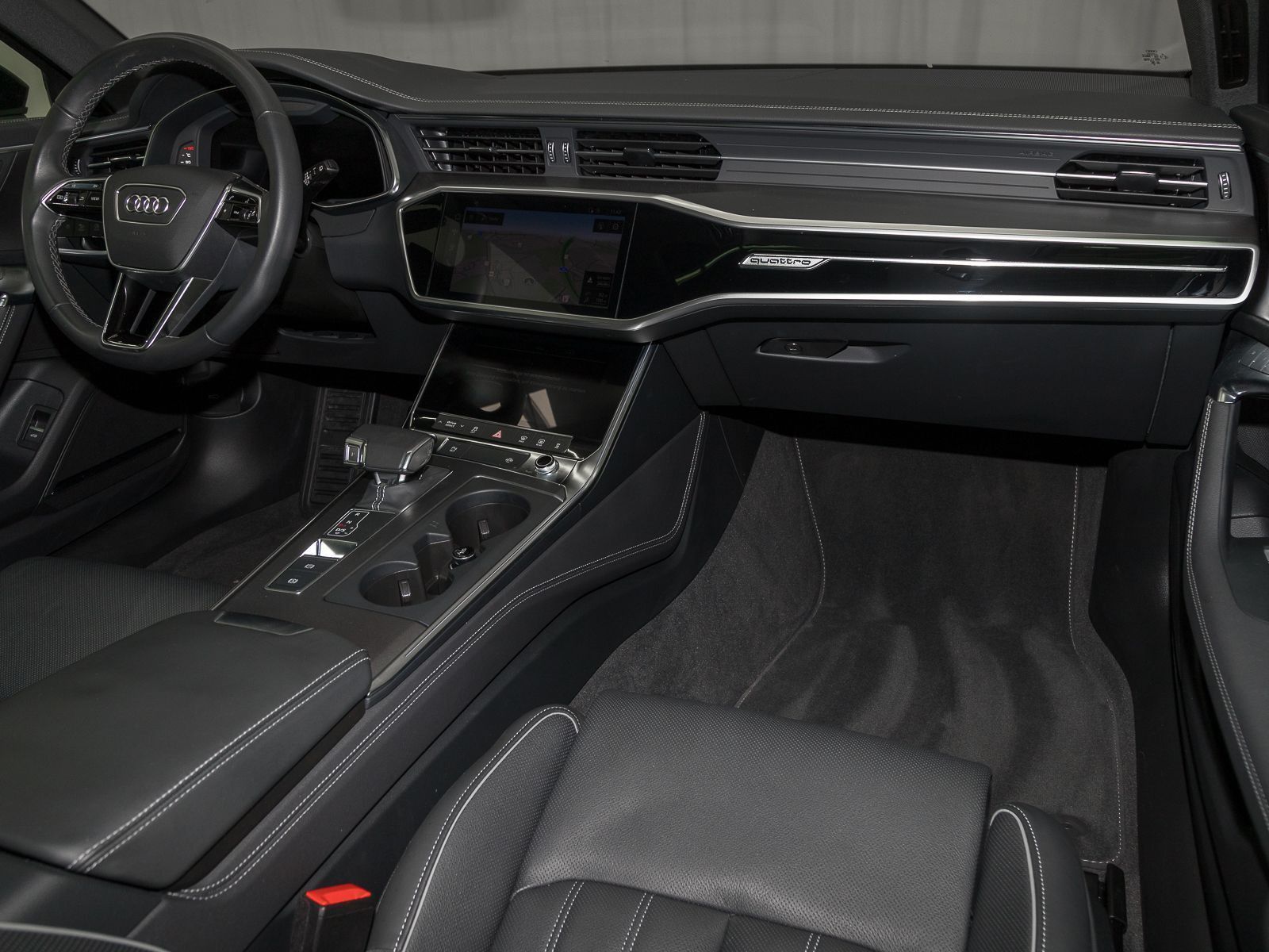 Audi A6 Avant 45 TFSI Q - Samsaru's Car Outlet