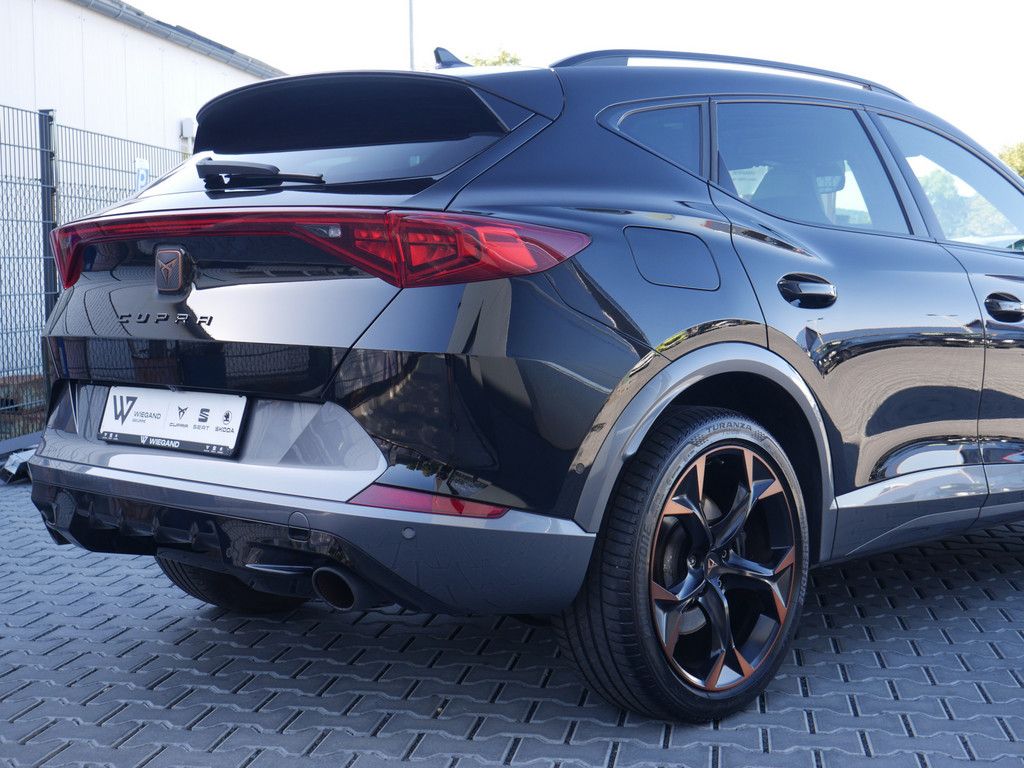 Cupra Formentor 2.0 TSI VZ NAVI AHK ACC LED PANO BEATS
