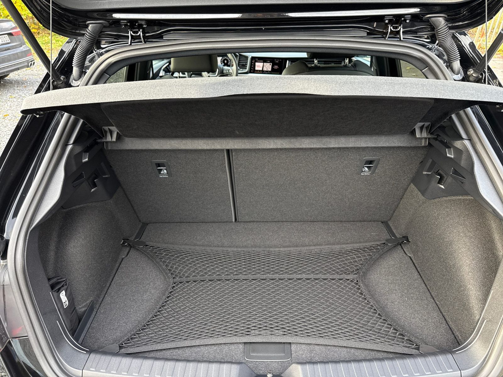 Audi A1 Sportback 40 2.0 TFSI S line DSG, RFK, NAVI