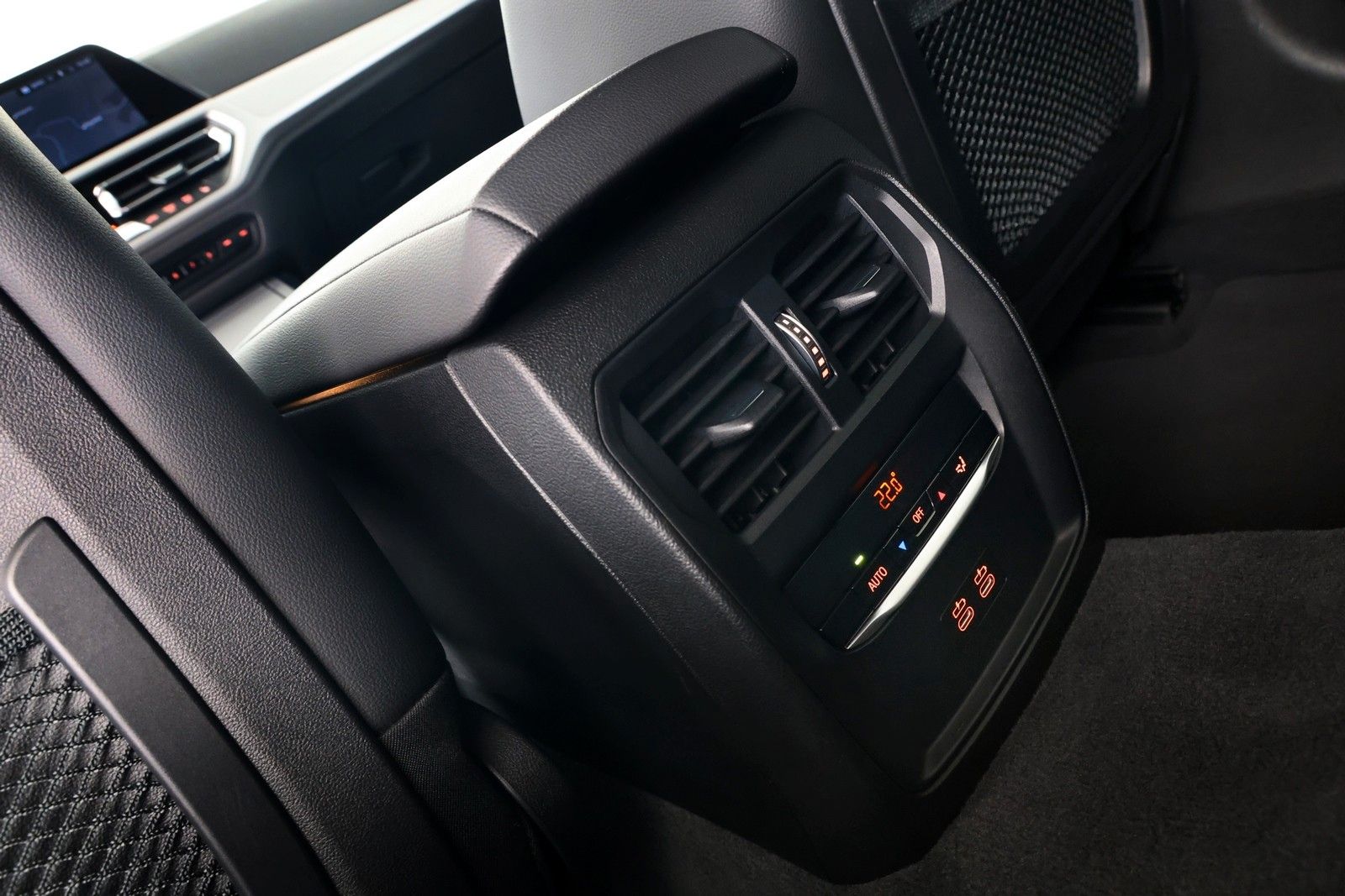 BMW 320d xDrive Touring - Samsaru's Car Outlet