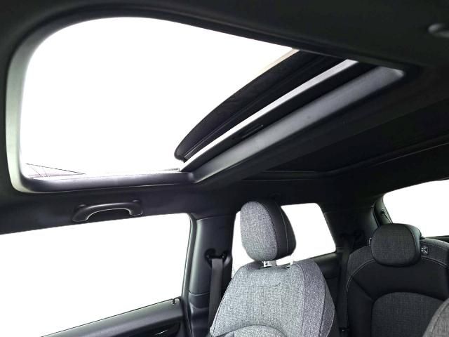 MINI Cooper S - Samsaru's Car Outlet
