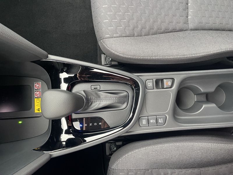 Toyota Yaris Cross 1.5 Hybrid Teamplayer *2xPDC*BLIS*LH
