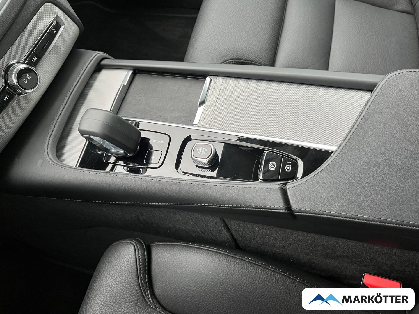 Volvo XC90 T8 AWD Plus Dark ACC/H&K/360°/7-Sitze