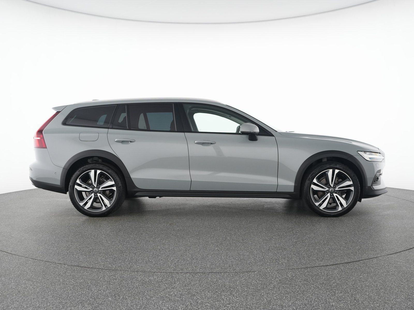 Volvo V60 CC B4 AWD Ultimate SONDERFINANZIERUNG 1,99%*