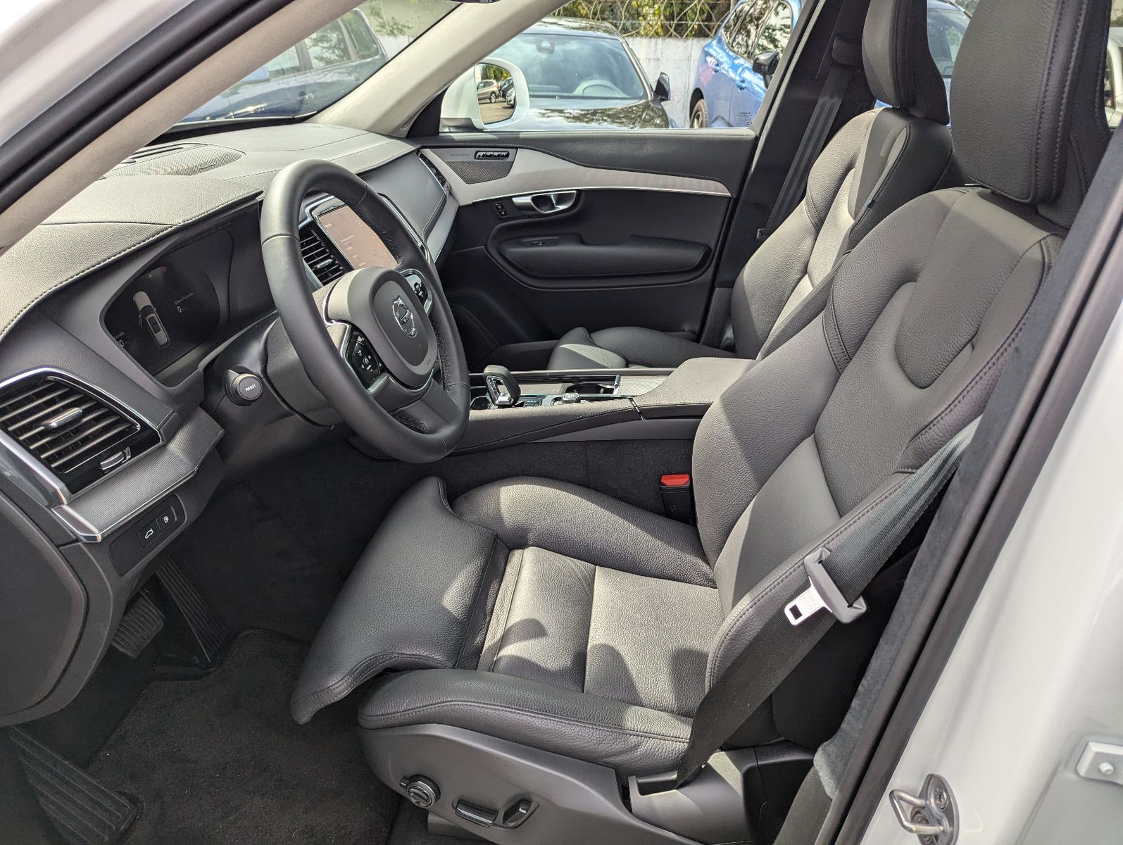 Volvo XC90 T8 AWD PANO HUD Standhz AHK LEDER NAVI LED