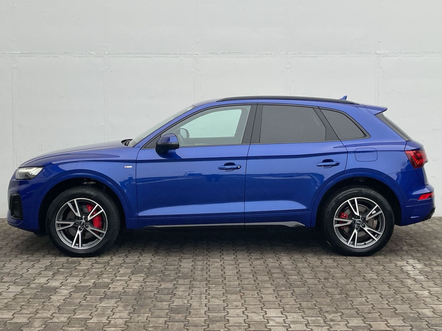 Audi Q5 55 TFSI e quattro S line AHK/HUD/Matrix/Navi/