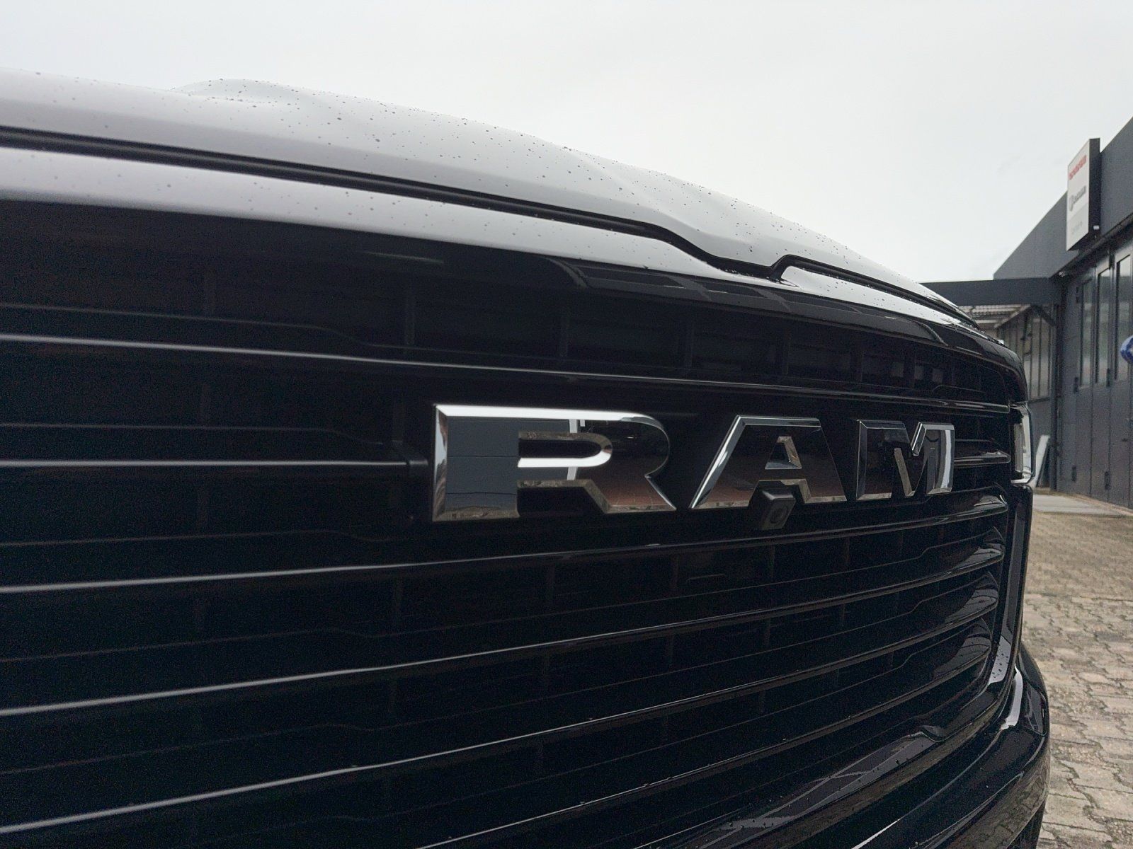Dodge RAM 1500 Laramie Sport HURRICANE AHK 3500/LPG