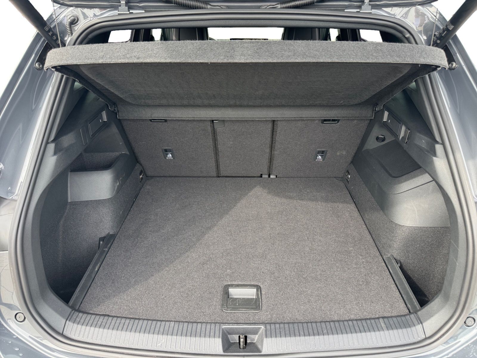 Volkswagen Tiguan R-Line 2.0 TSI 4M DSG, 5J.Gar./Black Styl