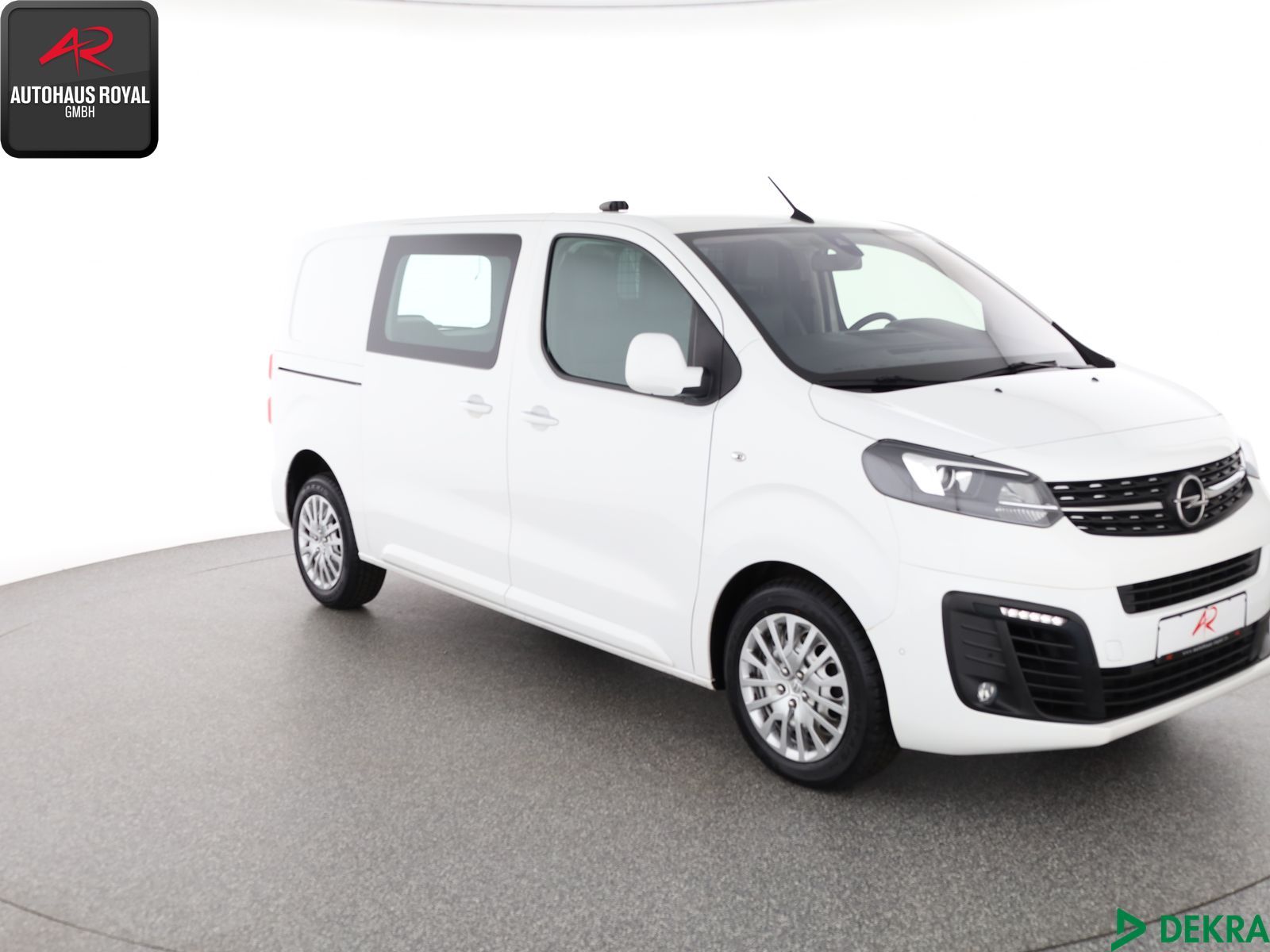 Opel Vivaro 2.0 D CARGO M AUT - Samsaru's Car Outlet