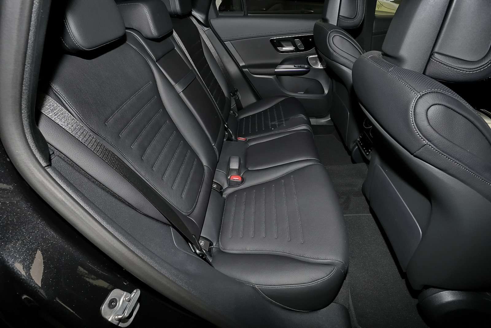 Mercedes-Benz GLC 300 de 4M AMG MBUX+360°+Pano+DIG-LED+Distro