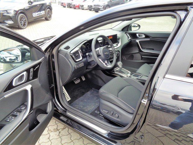 Kia Ceed SW 1.6 Plug-in Hybrid Platinum - Samsaru's Car Outlet