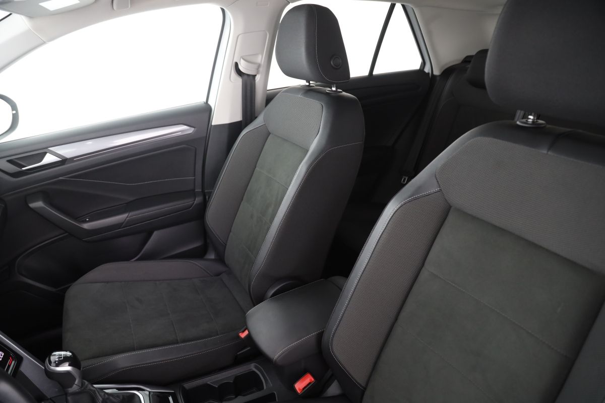 Volkswagen T-Roc 1.0 TSI Style - Samsaru's Car Outlet