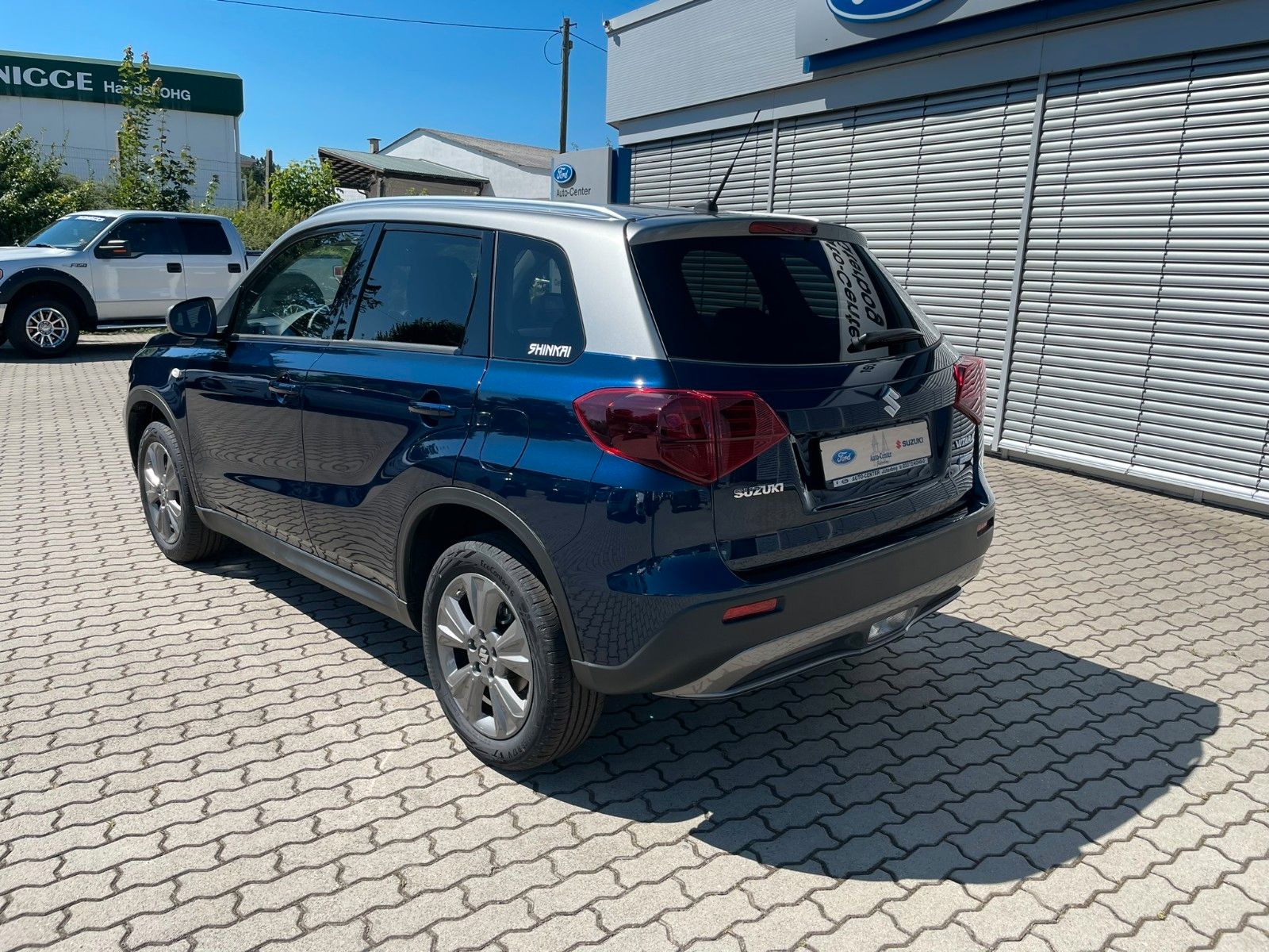 Suzuki Vitara Hybrid Shinkai 4x2 - Samsaru's Car Outlet