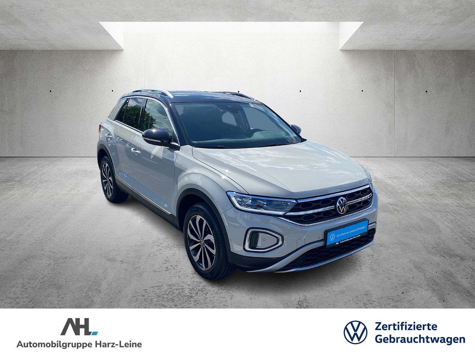 Volkswagen T-Roc 1.5 TSI Style DSG - Samsaru's Car Outlet