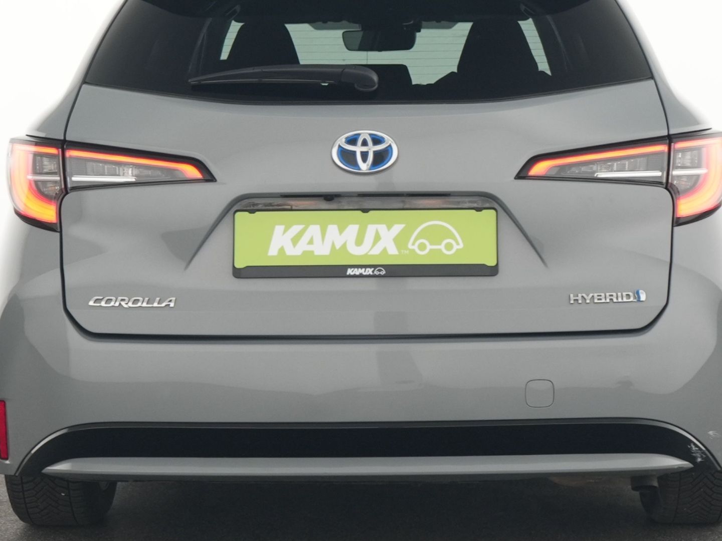 Toyota Corolla 1.8Hybrid Kombi - Samsaru's Car Outlet