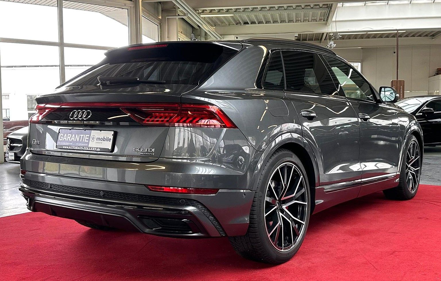 Audi Q8 50 TDI quattro S LINE AHK STANDHZ PANO Allrad
