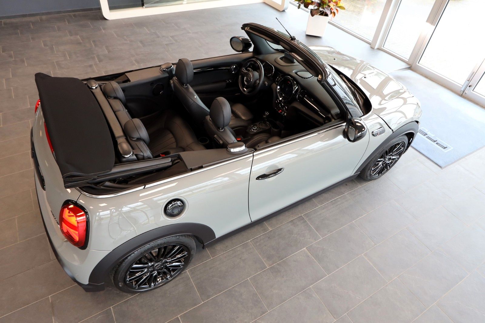 MINI Cooper S Cabrio Classic - Samsaru's Car Outlet