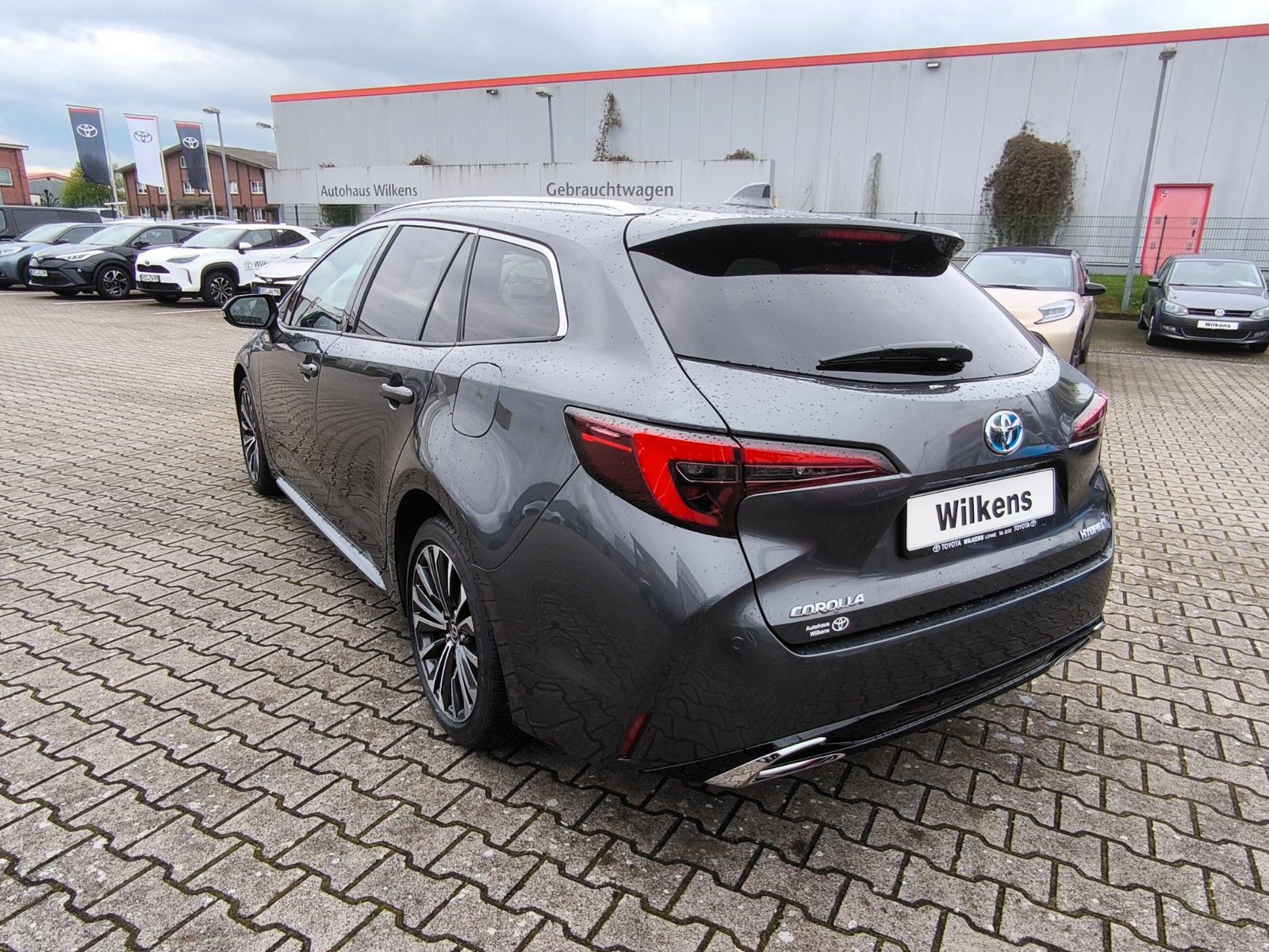 Toyota Corolla Touring Sports Hybrid Team D - Samsaru's Car Outlet