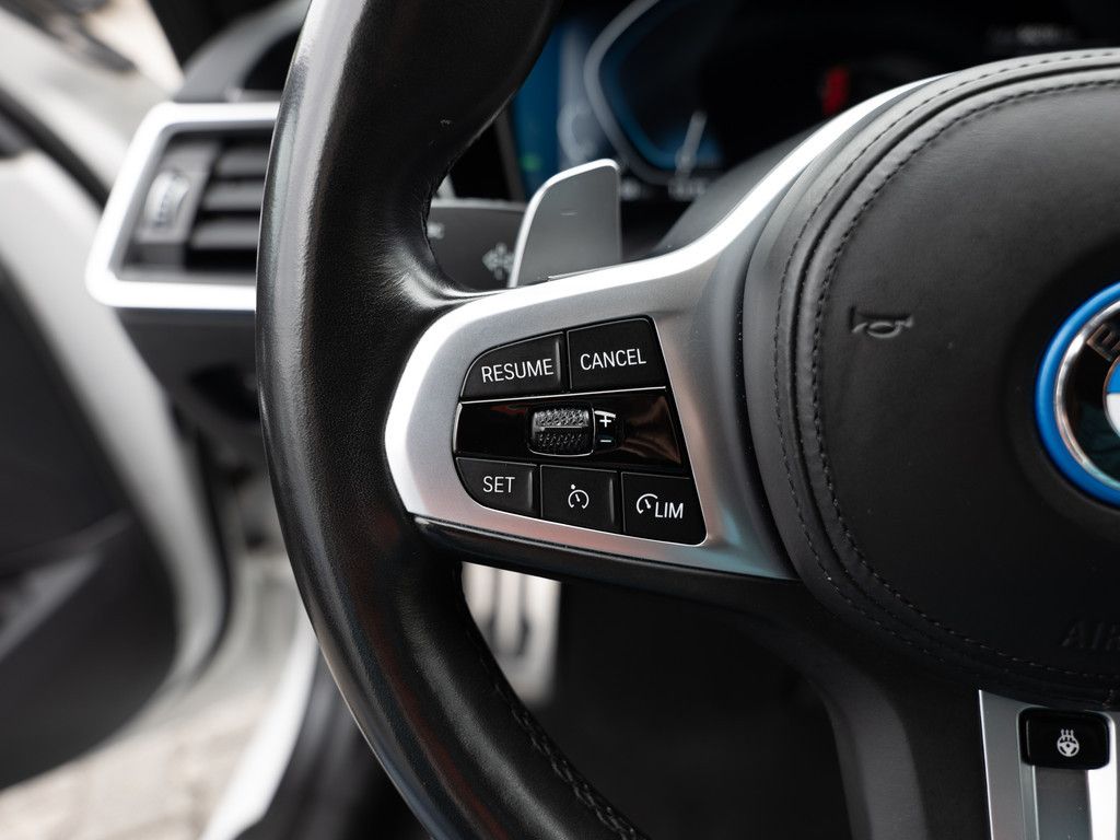 BMW 330e Touring M-Sportpaket - Samsaru's Car Outlet