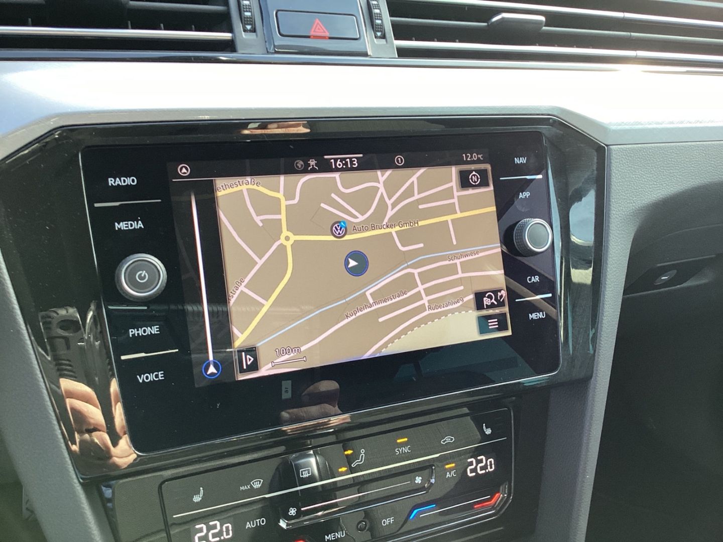 Volkswagen Passat Variant Business 2.0 TDI - Samsaru's Car Outlet