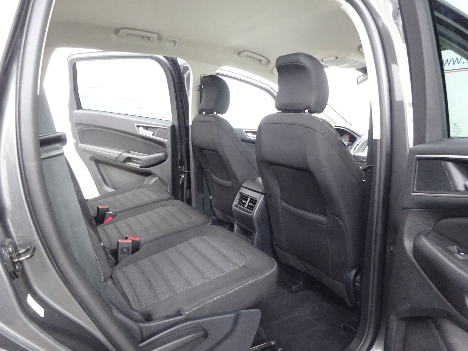 Ford S-Max 2.0 Aut./ACC/LED/Kamera/Winter/PDC/Nav/SHZ