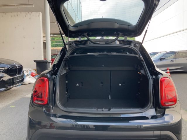 MINI Cooper Aut PREMIUM - Samsaru's Car Outlet