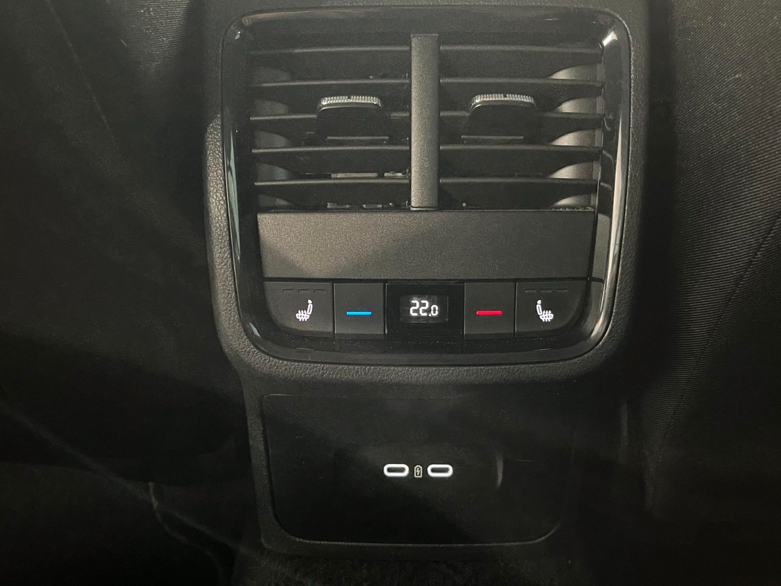 Skoda Octavia Combi 2.0 TDI DSG Ambition - Samsaru's Car Outlet