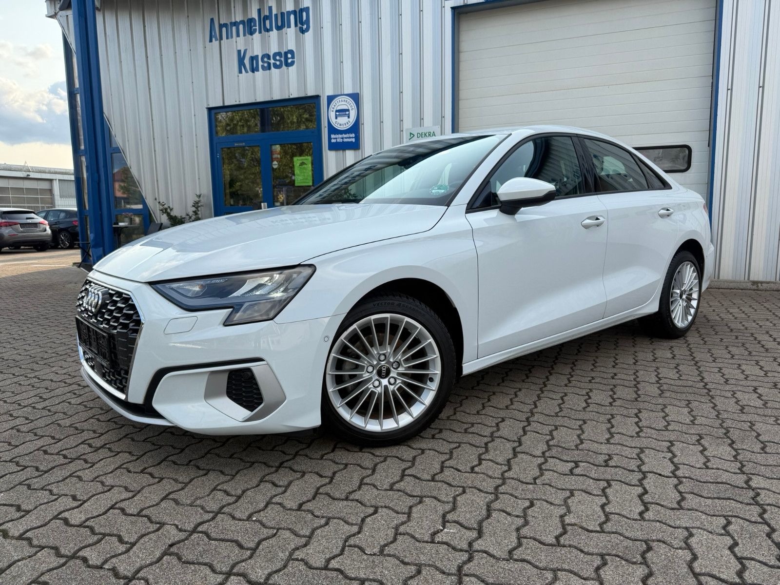 Audi A3 | ADVANCED | AUT | KLIMA | SZH | NAVI | PDC |