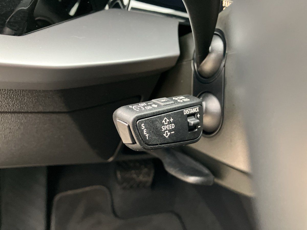 Audi A3 SPORTBACK 35 TFSI S-LINE +LED+SHZ+NAVI+TEMPO+